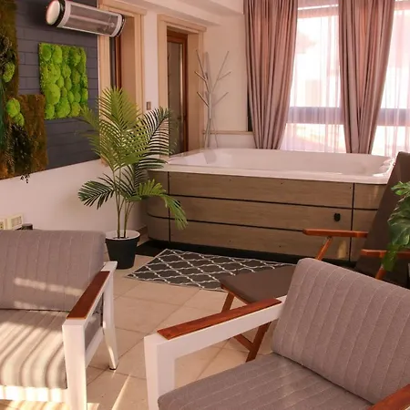 Porta Aurea & Wellness Oasis بولا