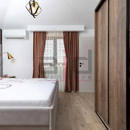 Porta Aurea & Wellness Oasis Пула