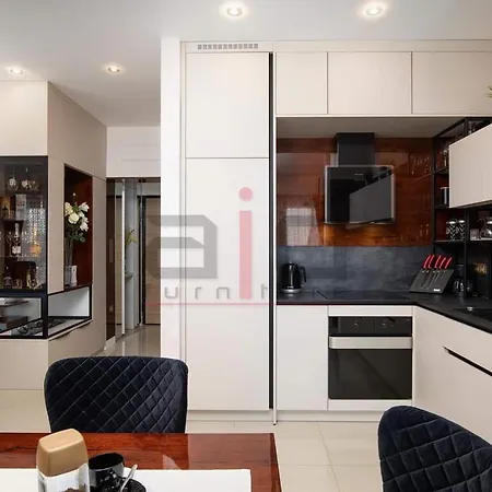 Porta Aurea & Wellness Oasis Apartment *